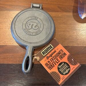 Cast Iron Old-Fashioned Rome Waffle Iron - NEW